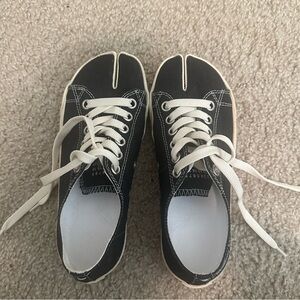 Maison Margiela Tabi Canvas Sneakers